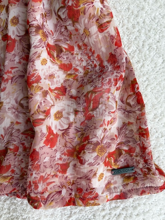 Volcom Floral Tank with tassels - Picture 5 of 7